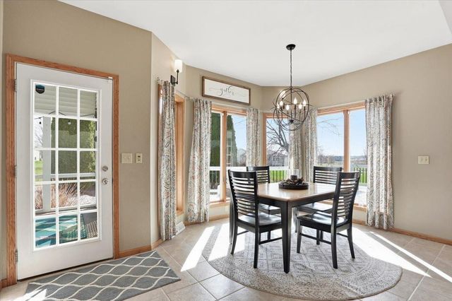 3034 Saddle Brooke Trail, Sun Prairie, WI 53590
