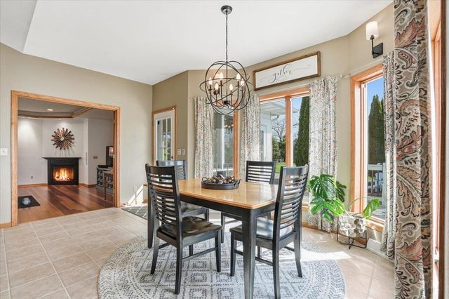 3034 Saddle Brooke Trail, Sun Prairie, WI 53590