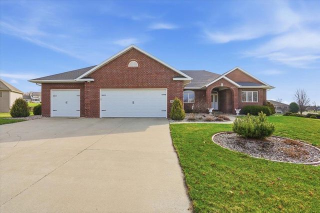 3034 Saddle Brooke Trail, Sun Prairie, WI 53590