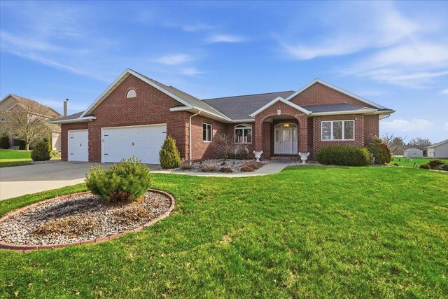 3034 Saddle Brooke Trail, Sun Prairie, WI 53590