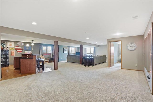 3034 Saddle Brooke Trail, Sun Prairie, WI 53590