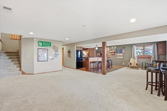 3034 Saddle Brooke Trail, Sun Prairie, WI 53590