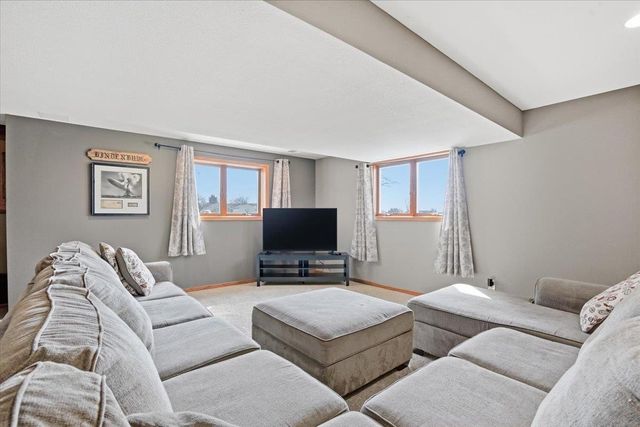 3034 Saddle Brooke Trail, Sun Prairie, WI 53590
