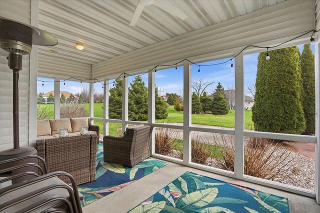 3034 Saddle Brooke Trail, Sun Prairie, WI 53590