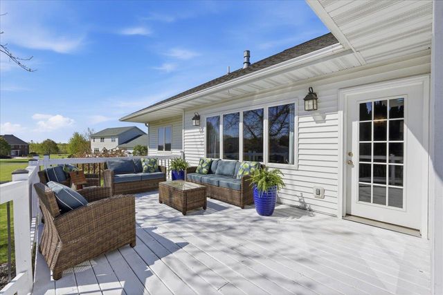 3034 Saddle Brooke Trail, Sun Prairie, WI 53590