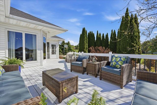 3034 Saddle Brooke Trail, Sun Prairie, WI 53590