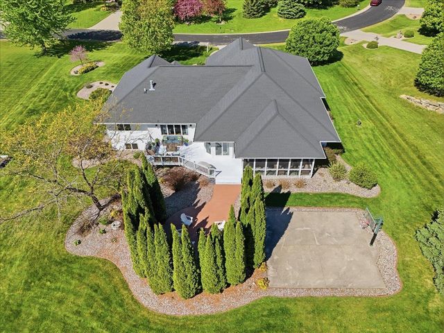 3034 Saddle Brooke Trail, Sun Prairie, WI 53590