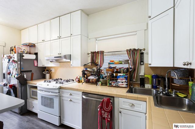 629 S 27th Street, Lincoln, NE 68510