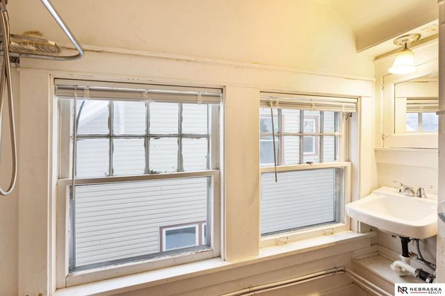 629 S 27th Street, Lincoln, NE 68510