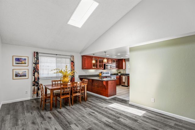 6939 Cross Dr, Orangevale, CA 95662