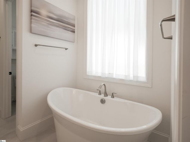 134 Winding Rock Road, Simpsonville, SC 29680