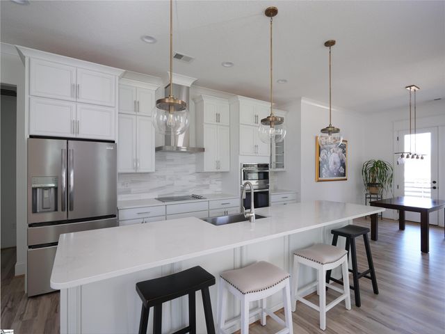 134 Winding Rock Road, Simpsonville, SC 29680