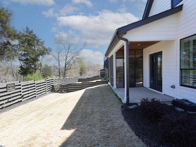 134 Winding Rock Road, Simpsonville, SC 29680