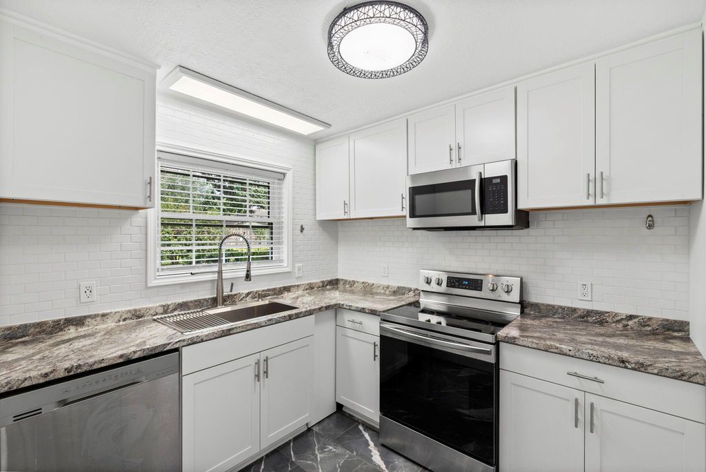 7900 Westheimer Road 121, Houston, TX 77063