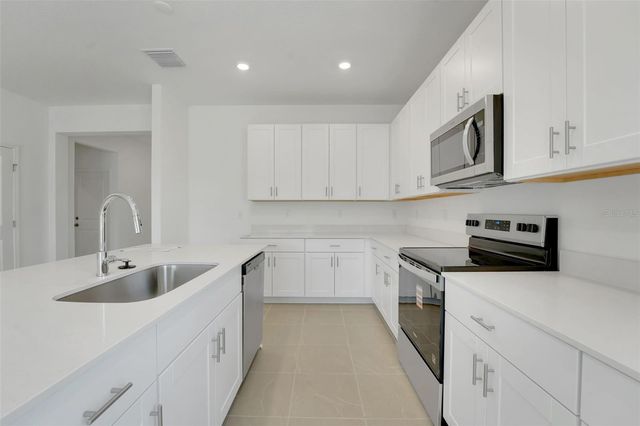 240 MEREDITH BOULEVARD, Winter Haven, FL 33881