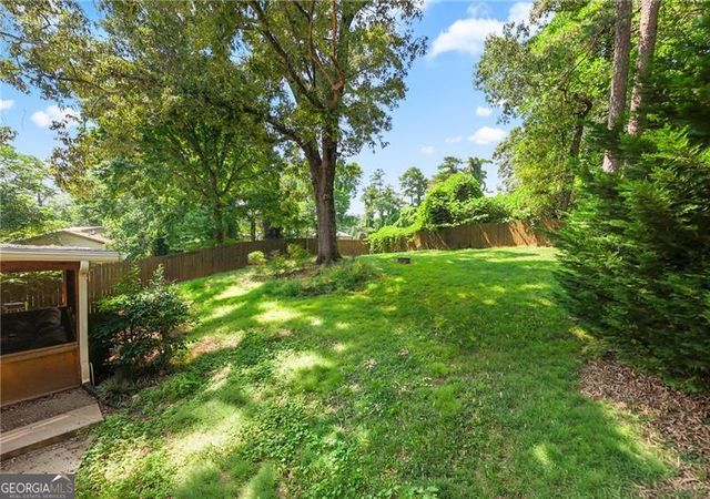 2510 Brentwood Court, Decatur, GA 30032