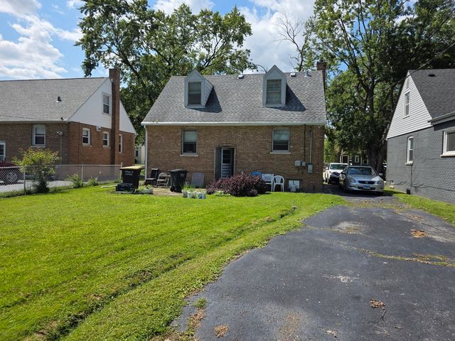 17821 Escanaba Avenue, Lansing, IL 60438