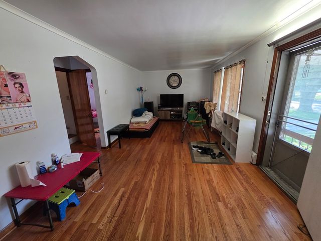17821 Escanaba Avenue, Lansing, IL 60438