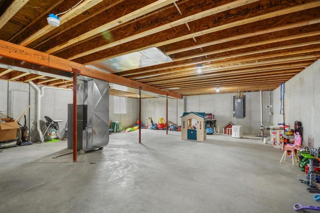 3181 S WEILER ROAD, Kaukauna, WI 54130