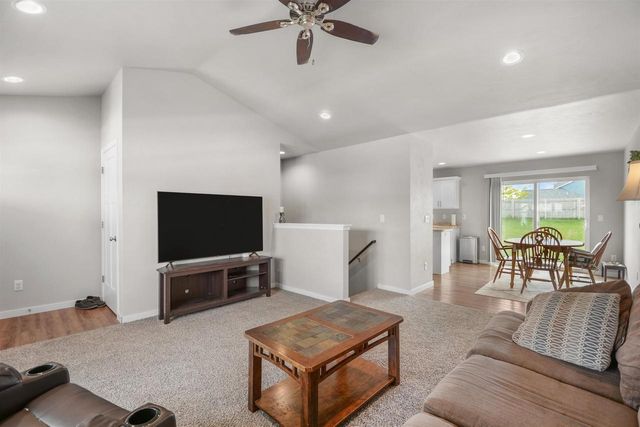 3181 S WEILER ROAD, Kaukauna, WI 54130