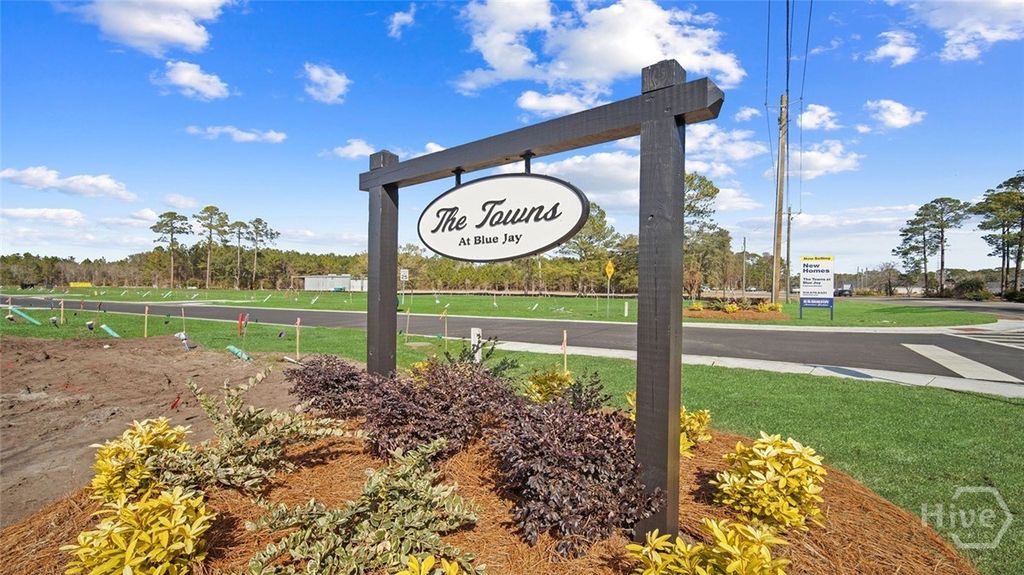Image 13 of property listing at 110 Lakeside Lane, Rincon, GA 31326