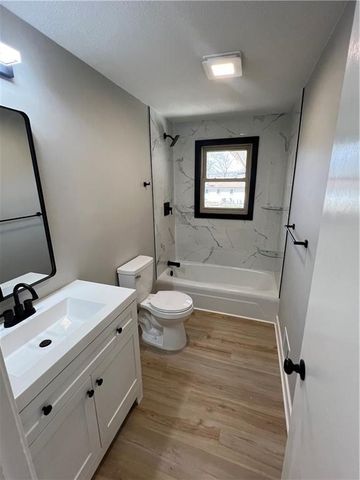 9744 Wallace Avenue, Kansas City, MO 64134