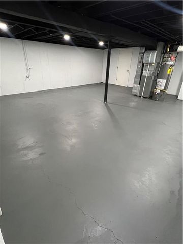 9744 Wallace Avenue, Kansas City, MO 64134