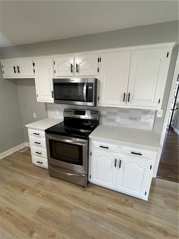 9744 Wallace Avenue, Kansas City, MO 64134