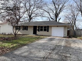 9744 Wallace Avenue, Kansas City, MO 64134