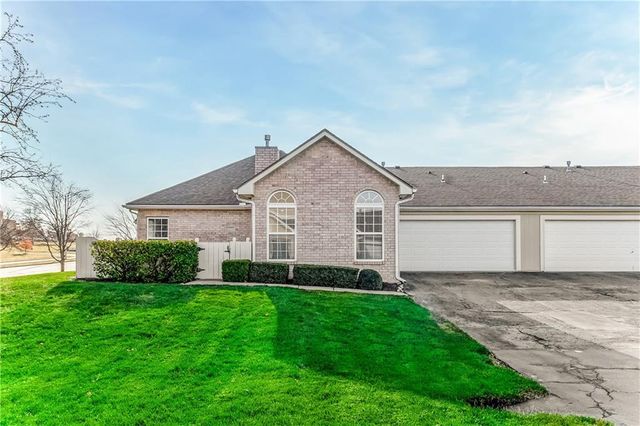 11274 S Pflumm Road, Olathe, KS 66215