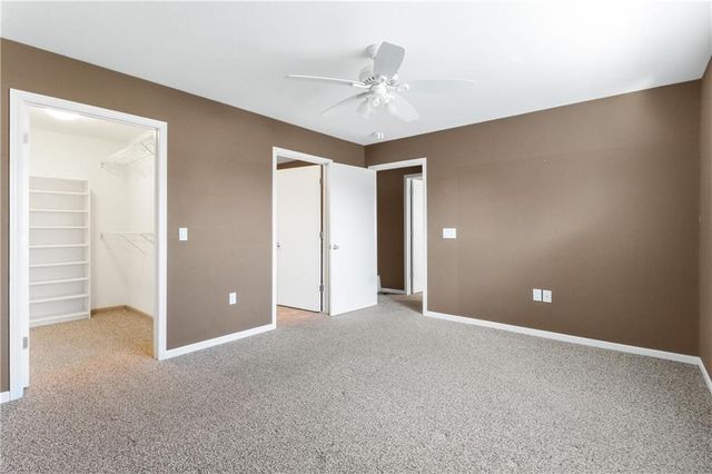 11274 S Pflumm Road, Olathe, KS 66215