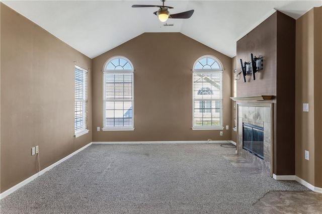 11274 S Pflumm Road, Olathe, KS 66215