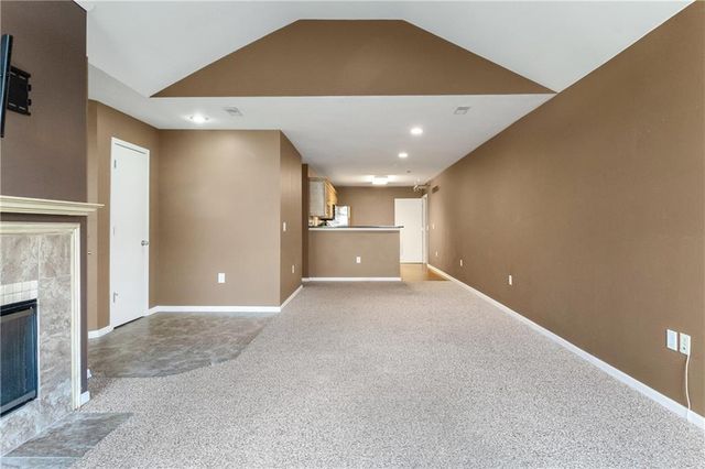 11274 S Pflumm Road, Olathe, KS 66215