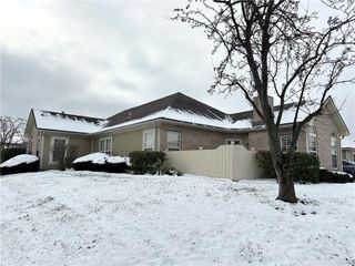 11274 S Pflumm Road, Olathe, KS 66215