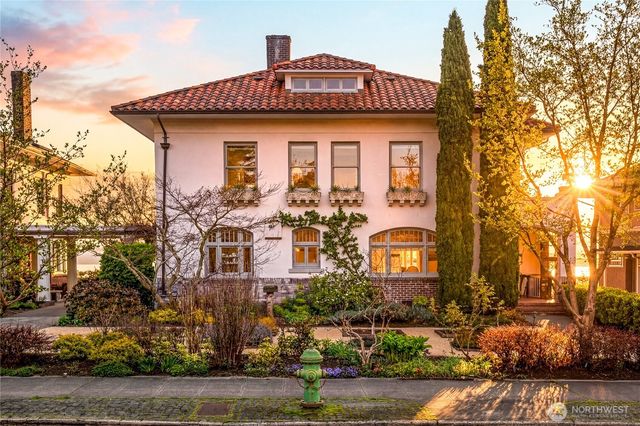 2844 Cascadia Avenue S, Seattle, WA 98144