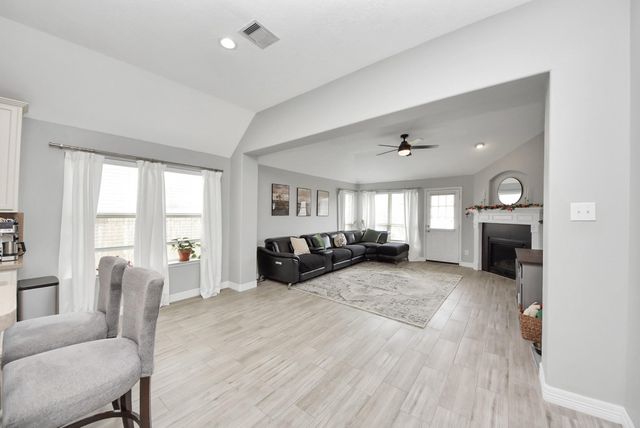 1326 Auburn View Lane, Fresno, TX 77545