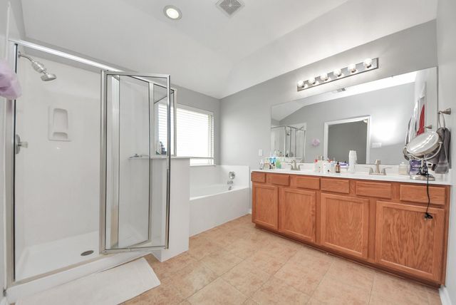 1326 Auburn View Lane, Fresno, TX 77545