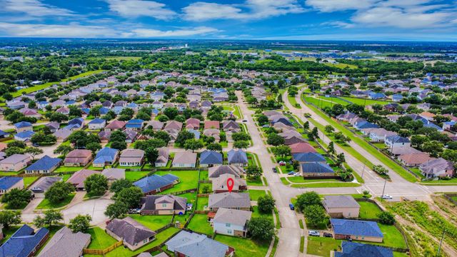 1326 Auburn View Lane, Fresno, TX 77545