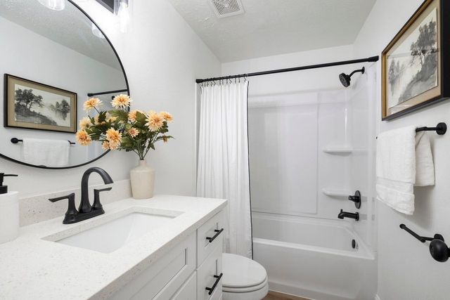 4959 S Mccann Avenue, Springfield, MO 65804