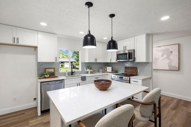 4959 S Mccann Avenue, Springfield, MO 65804