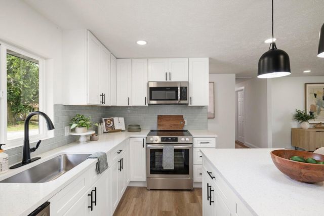 4959 S Mccann Avenue, Springfield, MO 65804