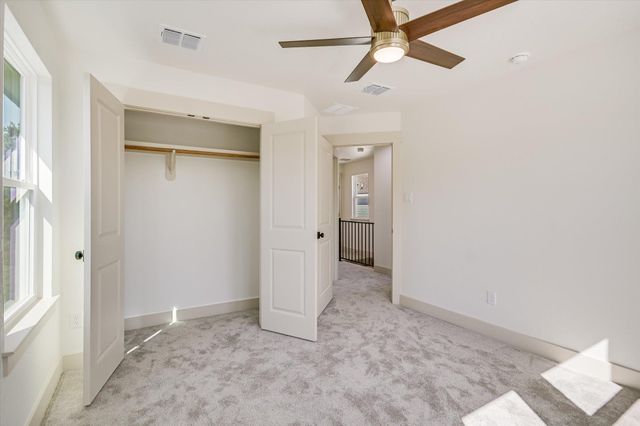 424 SHADY BLUFF DR, Wimberley, TX 78676