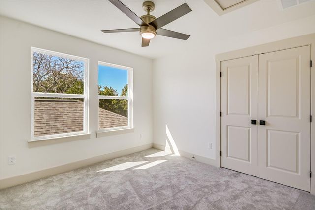 424 SHADY BLUFF DR, Wimberley, TX 78676