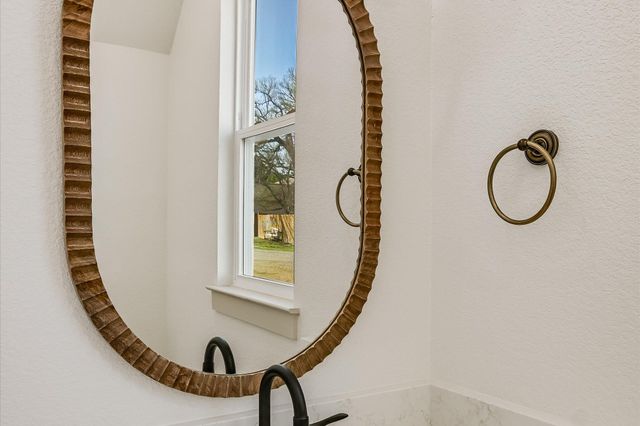 424 SHADY BLUFF DR, Wimberley, TX 78676