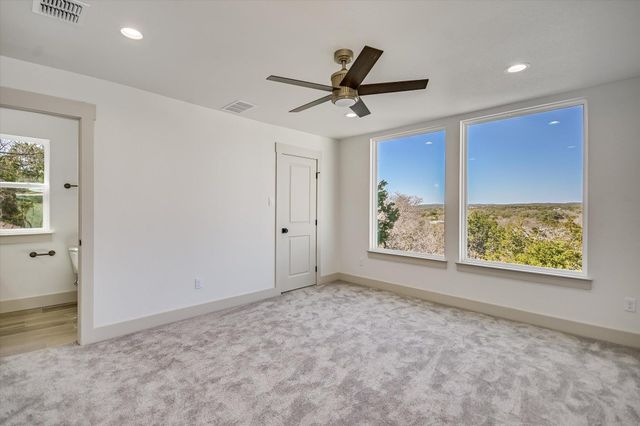 424 SHADY BLUFF DR, Wimberley, TX 78676