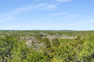 424 SHADY BLUFF DR, Wimberley, TX 78676