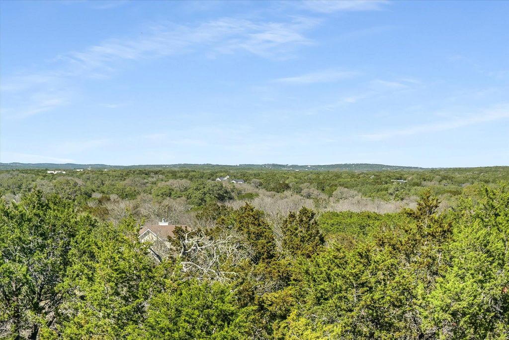 424 SHADY BLUFF DR, Wimberley, TX 78676