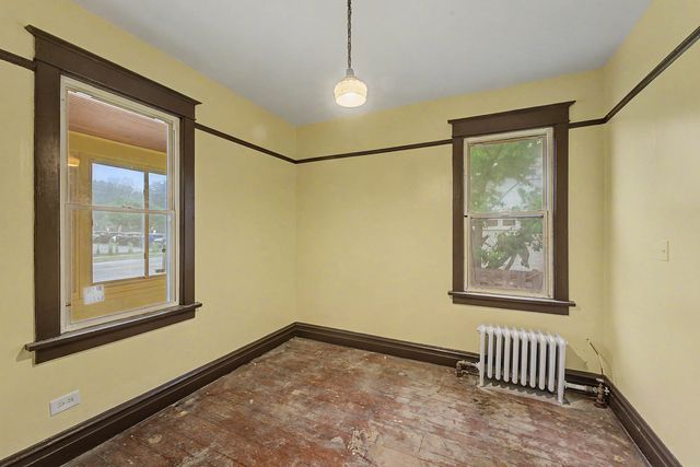 411 N Arlington Heights Road, Arlington Heights, IL 60004