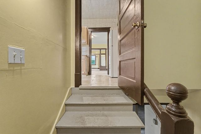 411 N Arlington Heights Road, Arlington Heights, IL 60004