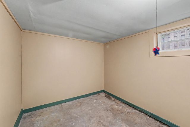 411 N Arlington Heights Road, Arlington Heights, IL 60004